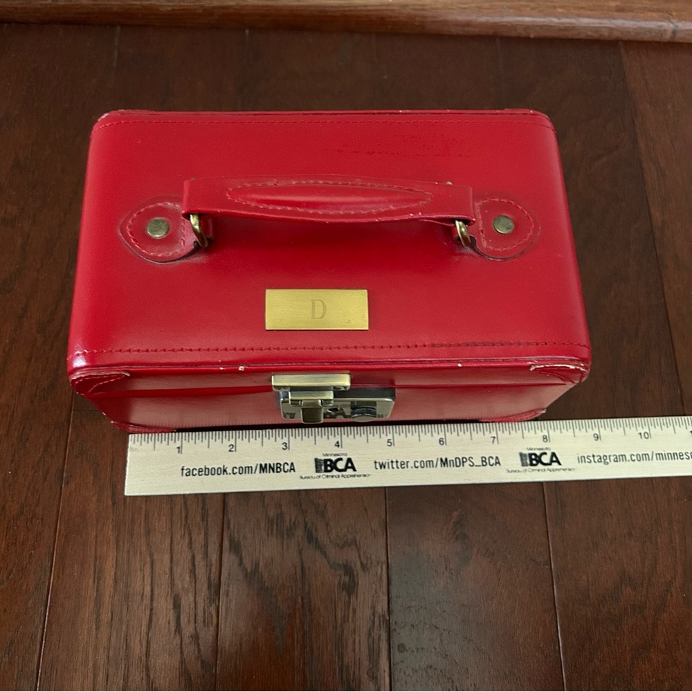 Red Lockable Jewelry Box w/ Mirror Travel Case Insert Key & Velvet Compartments - Picture 6 of 15